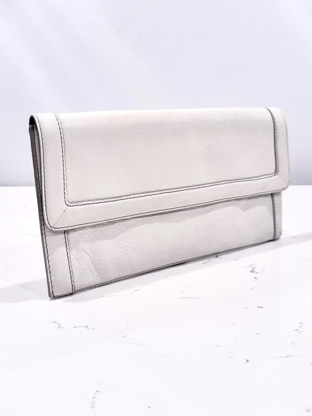 Banana Republic Off White Genuine Pebbled Leather Fold-Over Clutch Purse EUC